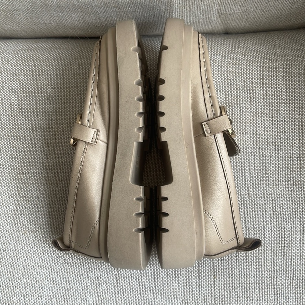 Zara Slip-On Beige Loafers with Gold Buckle- Size US 13.5 - Picture 4 of 6